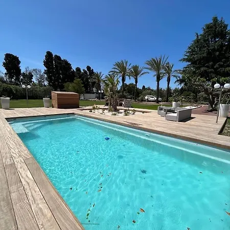 Le Mas Des Catalanes Villa