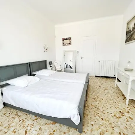 Le Mas Des Catalanes Villa